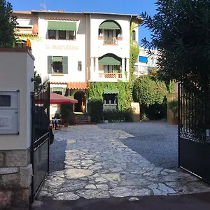 ** Hotel La Marjolaine Francia